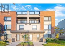 3 - 22 HUMBERWOOD BOULEVARD, Toronto, Ontario
