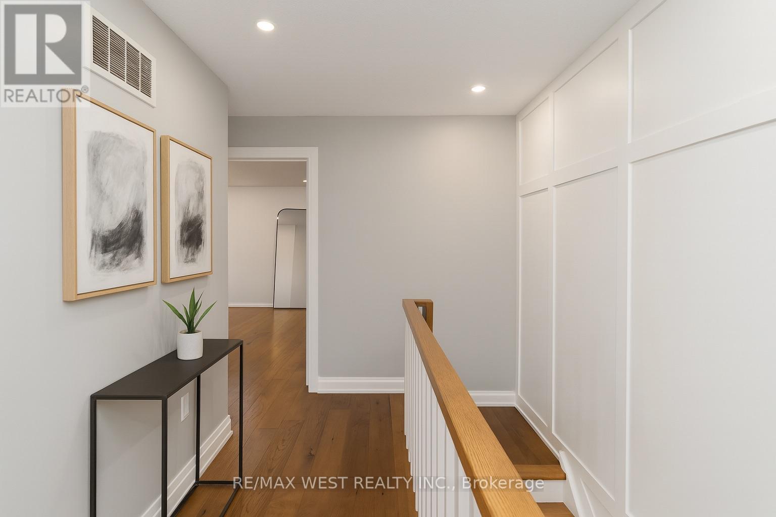 440 Bluesky Crescent, Mississauga, Ontario  L5R 2R9 - Photo 12 - W12446066