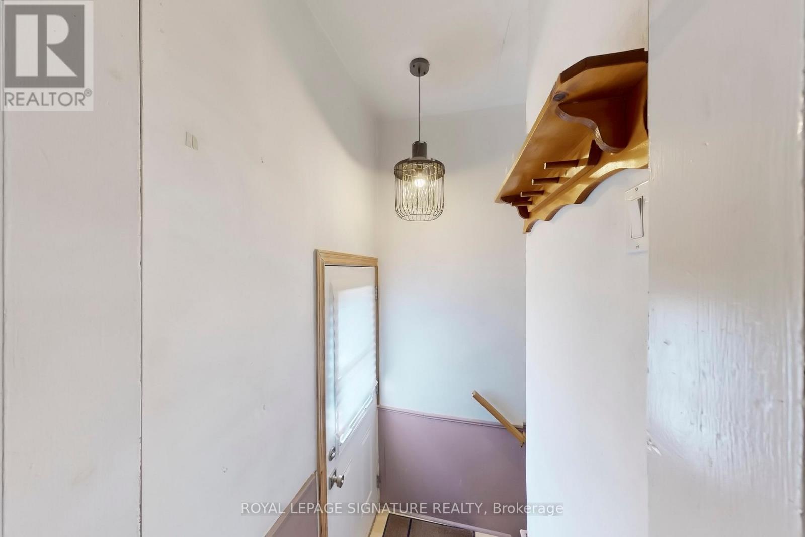 871 Tenth Street, Mississauga, Ontario  L5E 1S8 - Photo 17 - W12446067