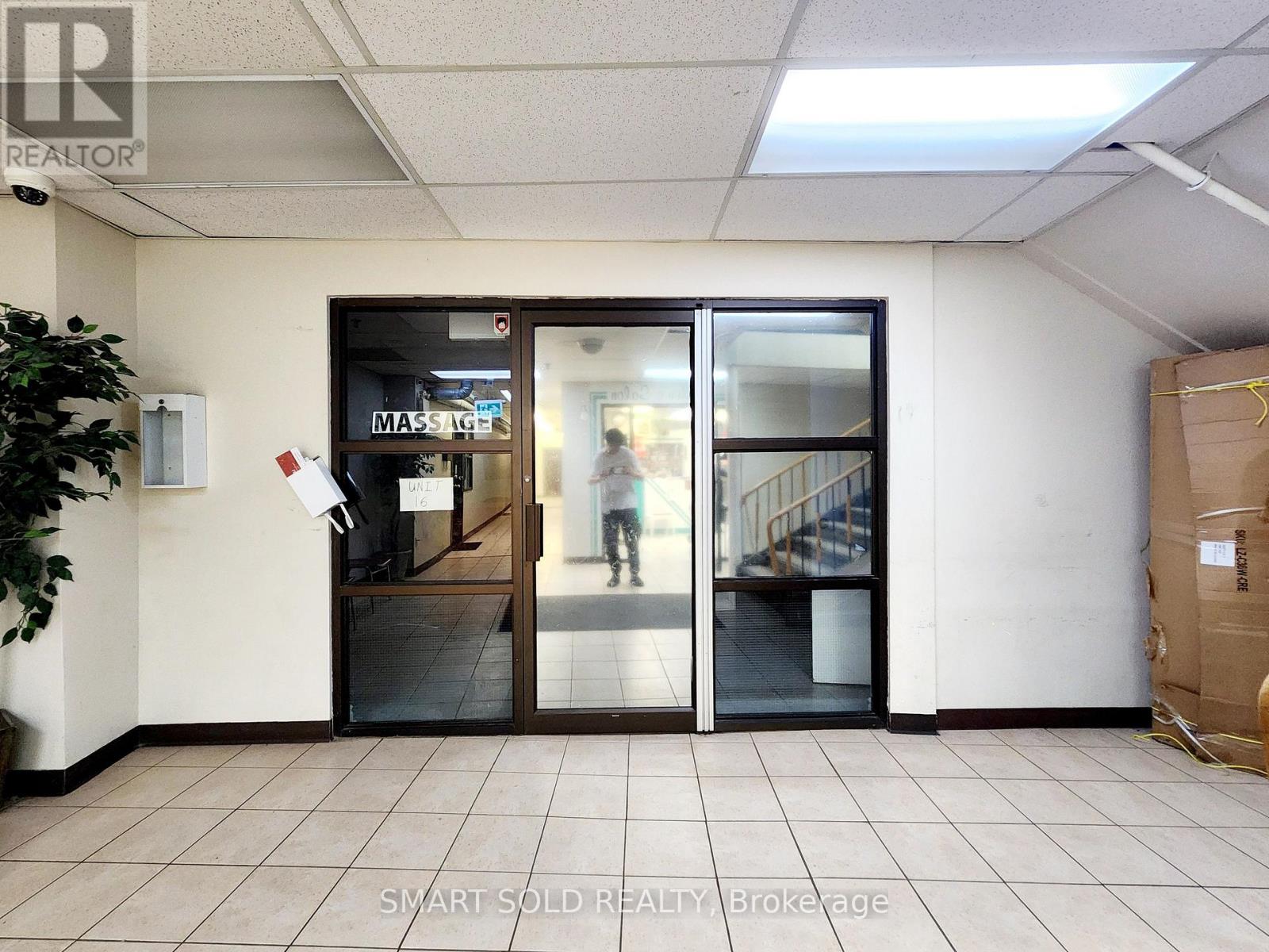 016 - 2428 ISLINGTON AVENUE, Toronto, Ontario