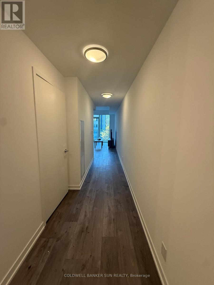 302 - 285 Dufferin Street, Toronto, Ontario  M6K 0J2 - Photo 5 - W12446077