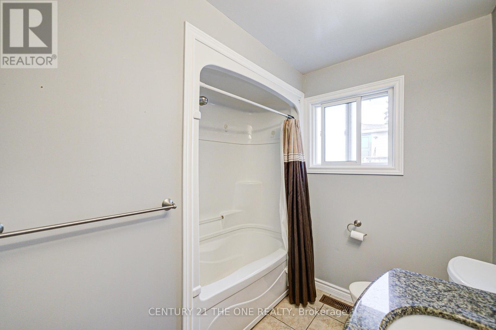 25 Carrol Street, Kitchener, Ontario  N2C 1T4 - Photo 22 - X12446049