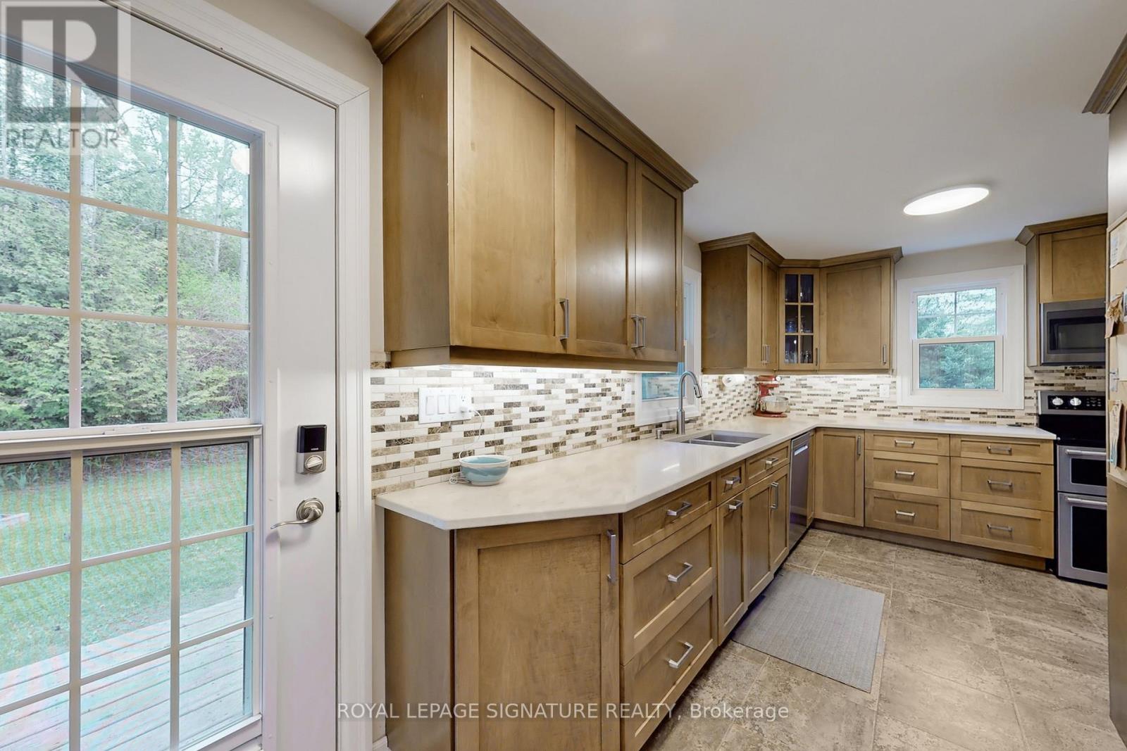 120 Hwy 7a, Cavan Monaghan, Ontario  L0A 1C0 - Photo 18 - X12446064