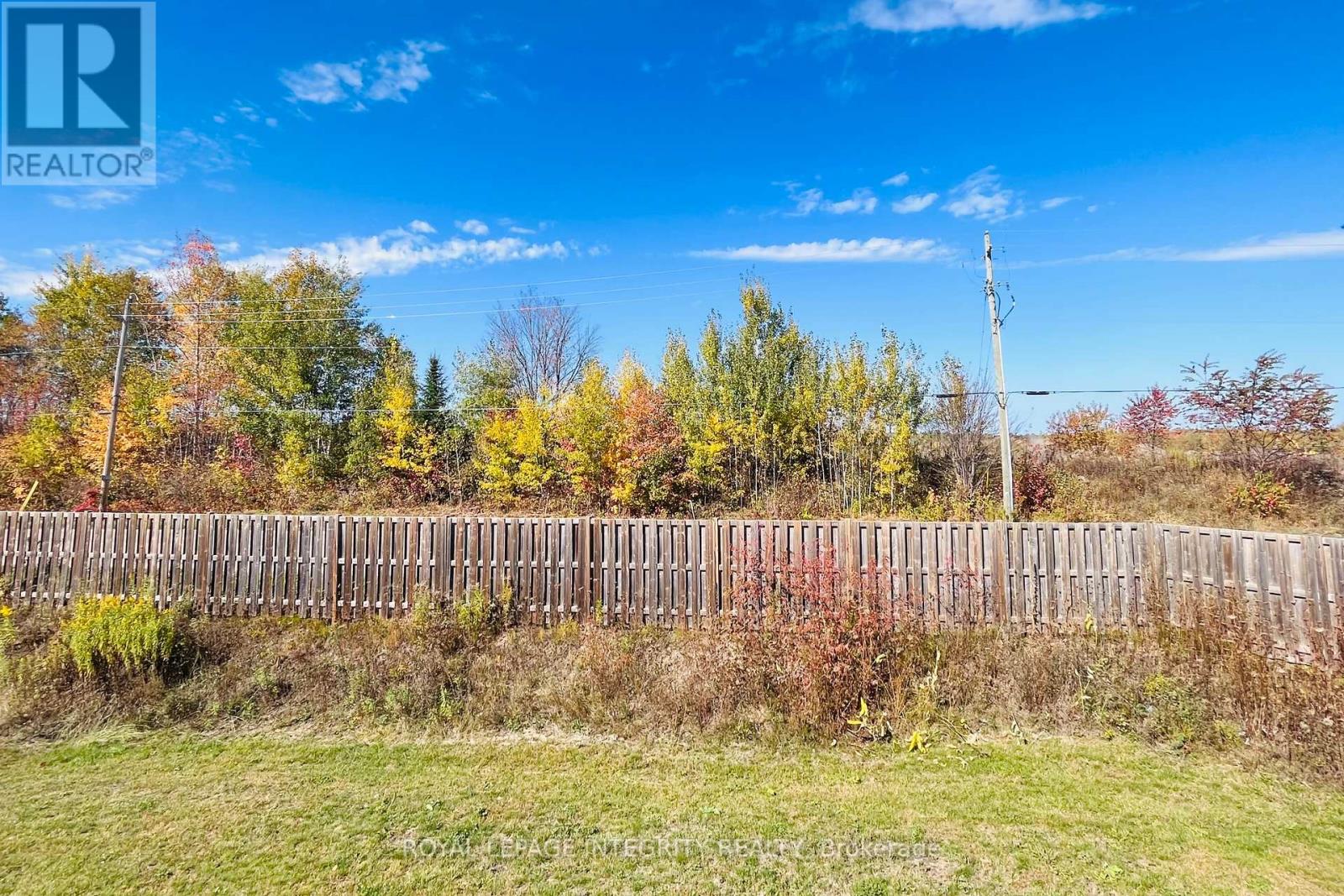 20 Terrance Drive, Petawawa, Ontario  K8H 2W8 - Photo 34 - X12446083