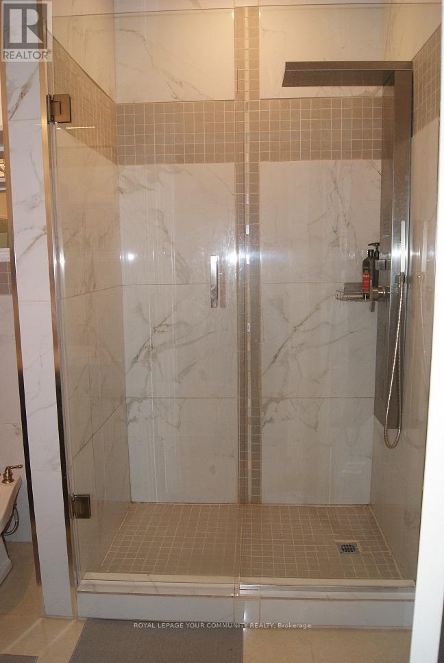 56 Willesden Road, Toronto, Ontario  M2H 1V7 - Photo 12 - C12446093