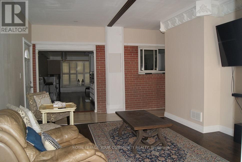 56 Willesden Road, Toronto, Ontario  M2H 1V7 - Photo 7 - C12446093