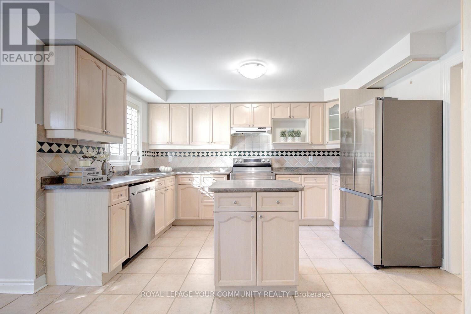 108 Kirkbride Crescent, Vaughan, Ontario  L6A 2J6 - Photo 16 - N12446088