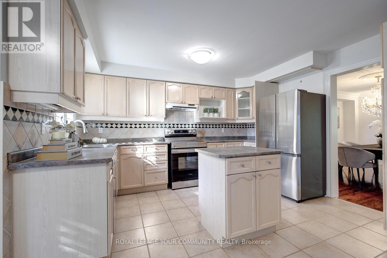 108 Kirkbride Crescent, Vaughan, Ontario  L6A 2J6 - Photo 17 - N12446088