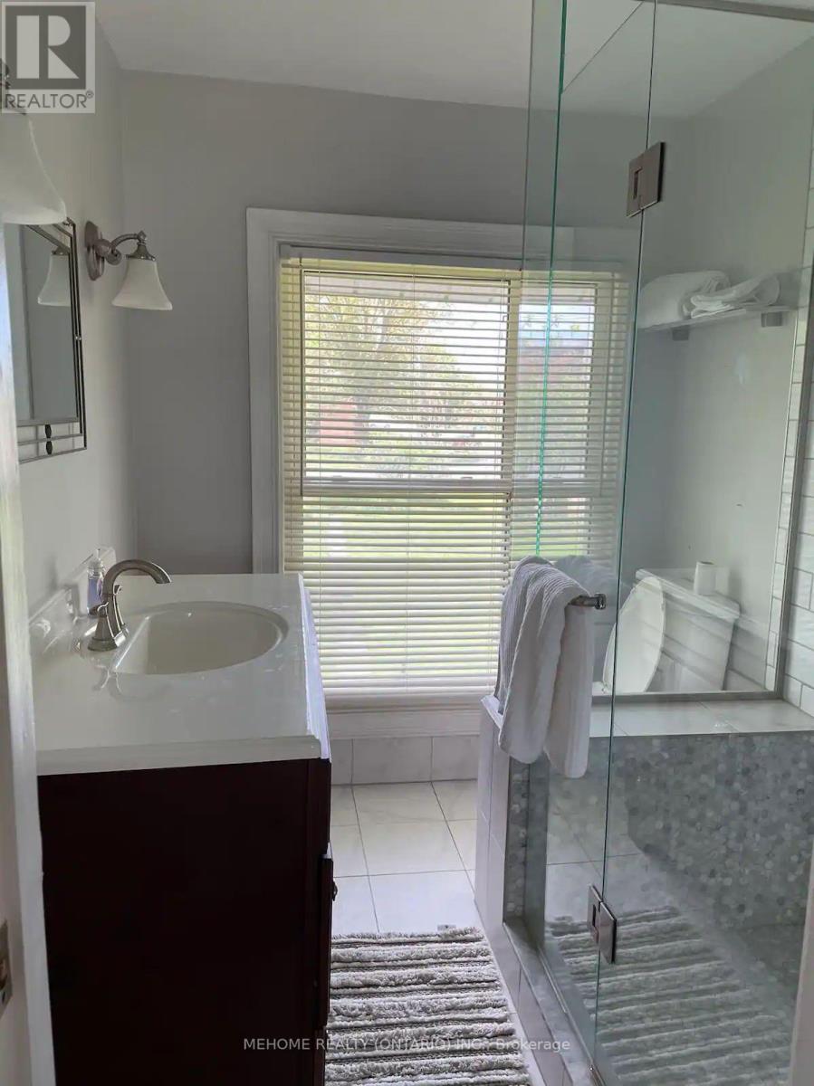 1 Catering Road, Georgina, Ontario  L0E 1R0 - Photo 15 - N12446090