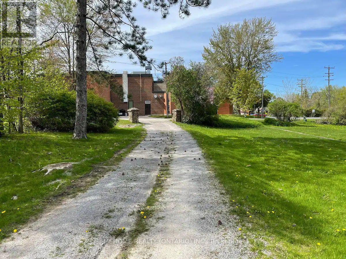1 Catering Road, Georgina, Ontario  L0E 1R0 - Photo 21 - N12446090