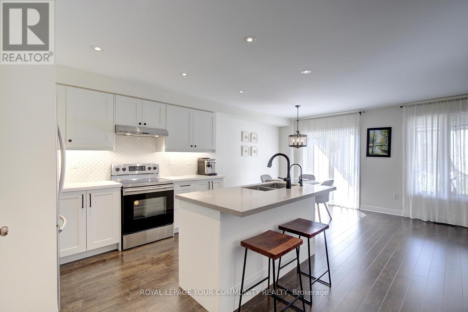 32 Black Maple Crescent, Vaughan, Ontario  L6A 0P6 - Photo 4 - N12446091