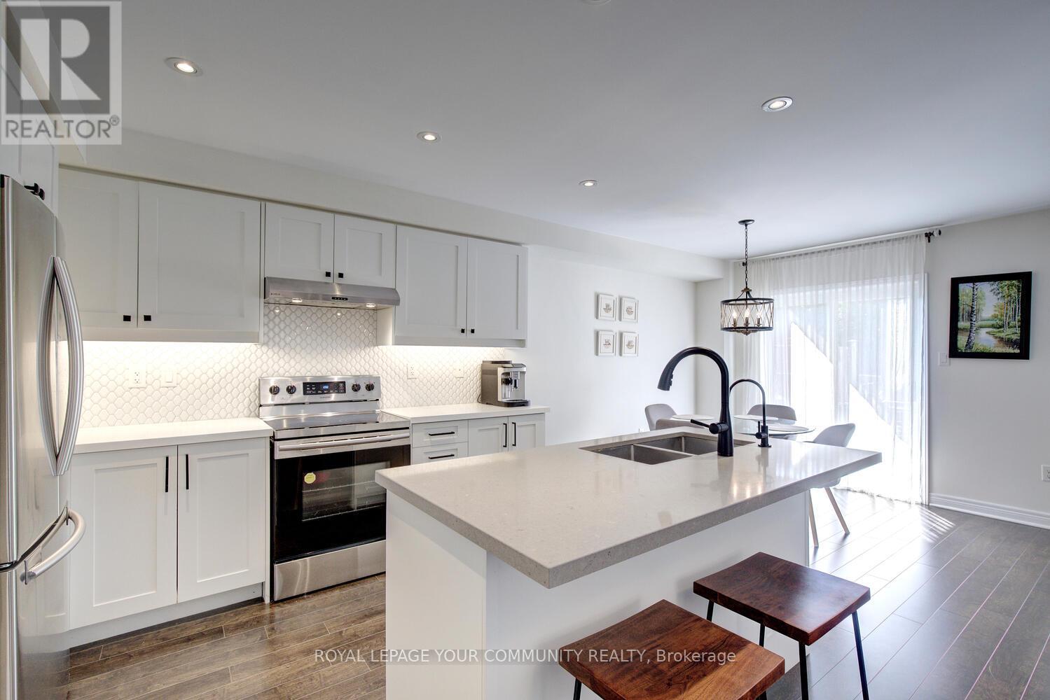 32 Black Maple Crescent, Vaughan, Ontario  L6A 0P6 - Photo 6 - N12446091