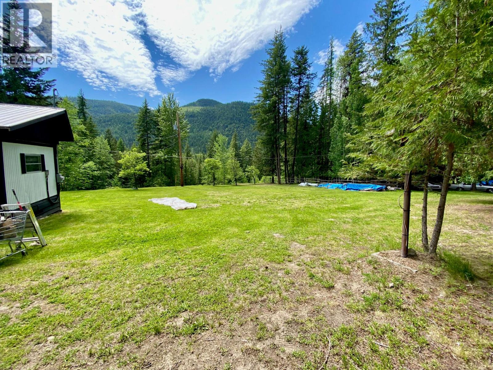 1433 Creighton Valley Road, Lumby, British Columbia  V0E 2G0 - Photo 9 - 10359868