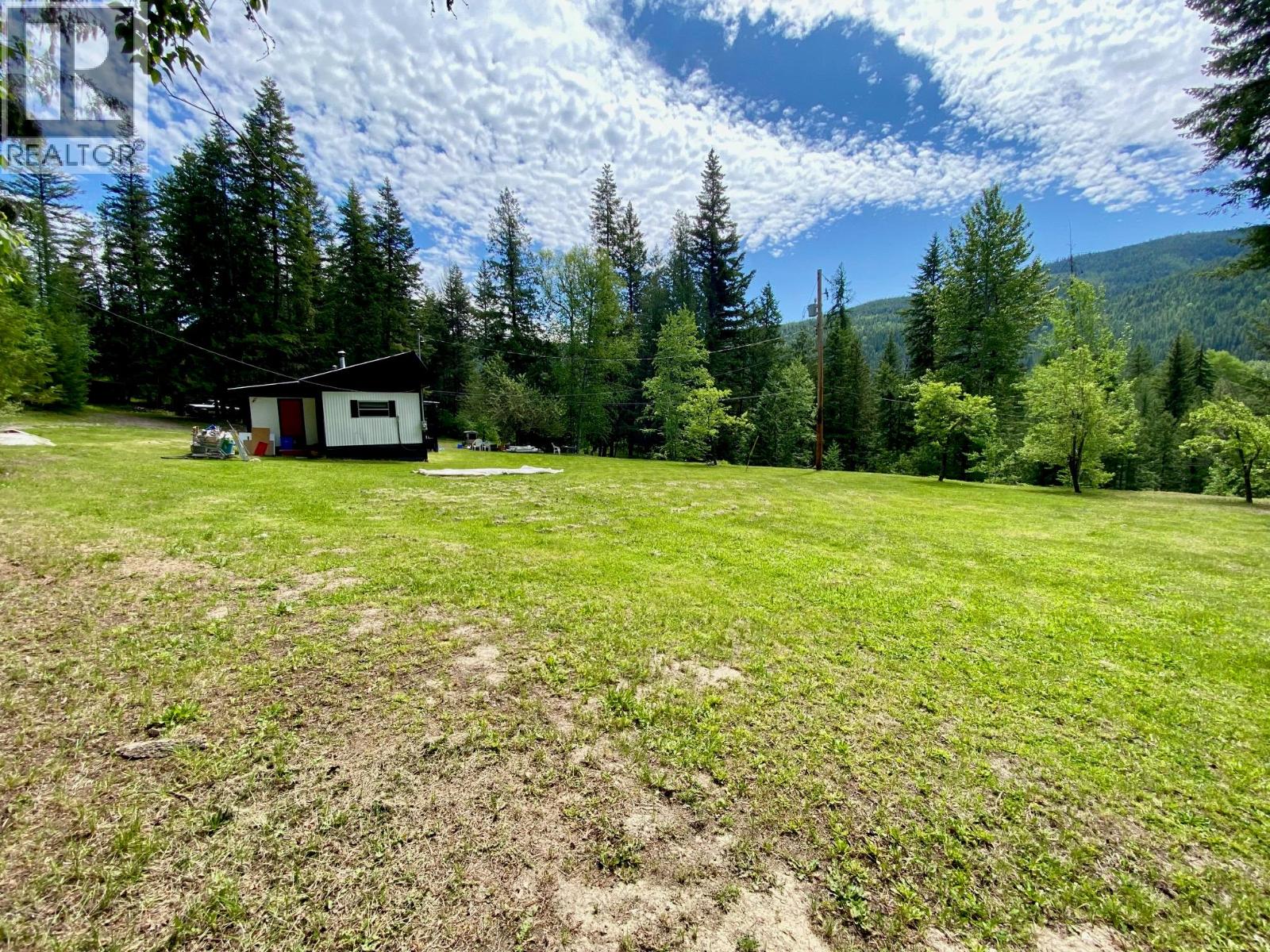 1433 Creighton Valley Road, Lumby, British Columbia  V0E 2G0 - Photo 11 - 10359868