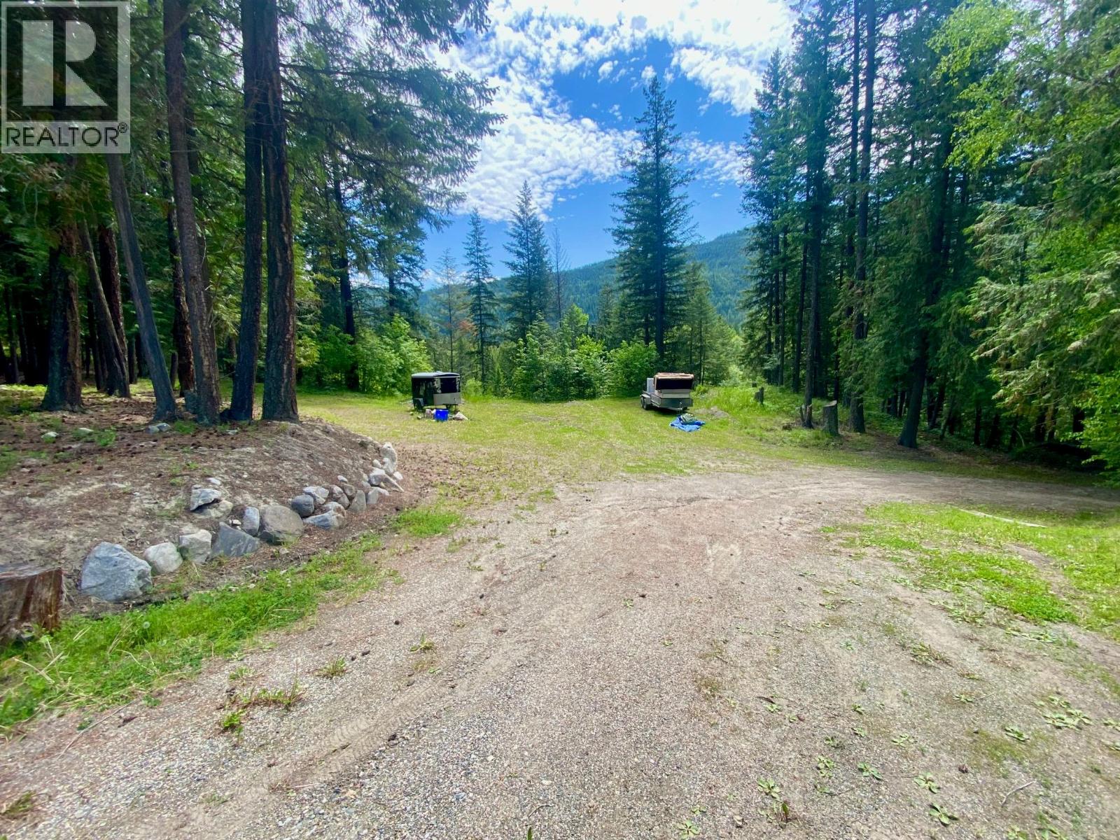 1433 Creighton Valley Road, Lumby, British Columbia  V0E 2G0 - Photo 4 - 10359868