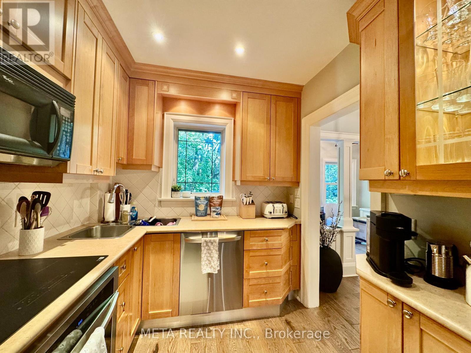 103 Kennedy Avenue, Toronto, Ontario  M6S 2X8 - Photo 17 - W12446094
