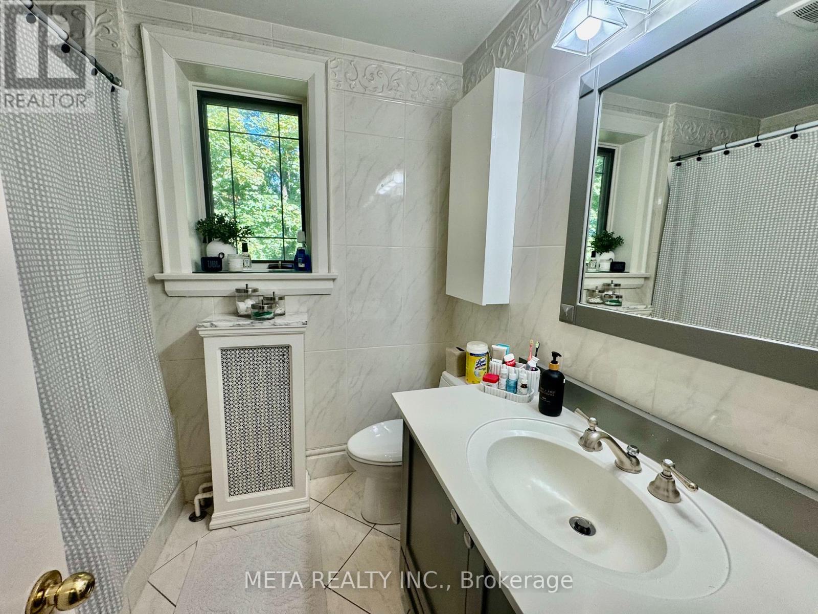 103 Kennedy Avenue, Toronto, Ontario  M6S 2X8 - Photo 29 - W12446094