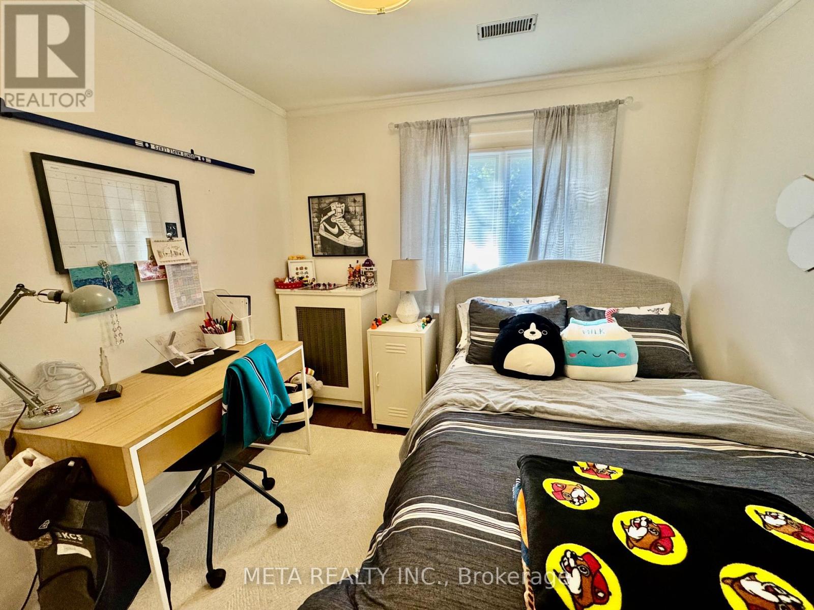 103 Kennedy Avenue, Toronto, Ontario  M6S 2X8 - Photo 31 - W12446094