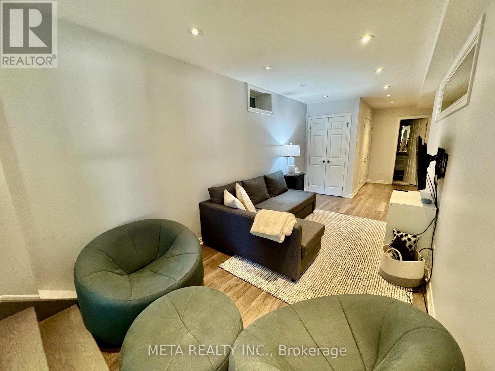 103 Kennedy Avenue, Toronto, Ontario  M6S 2X8 - Photo 35 - W12446094