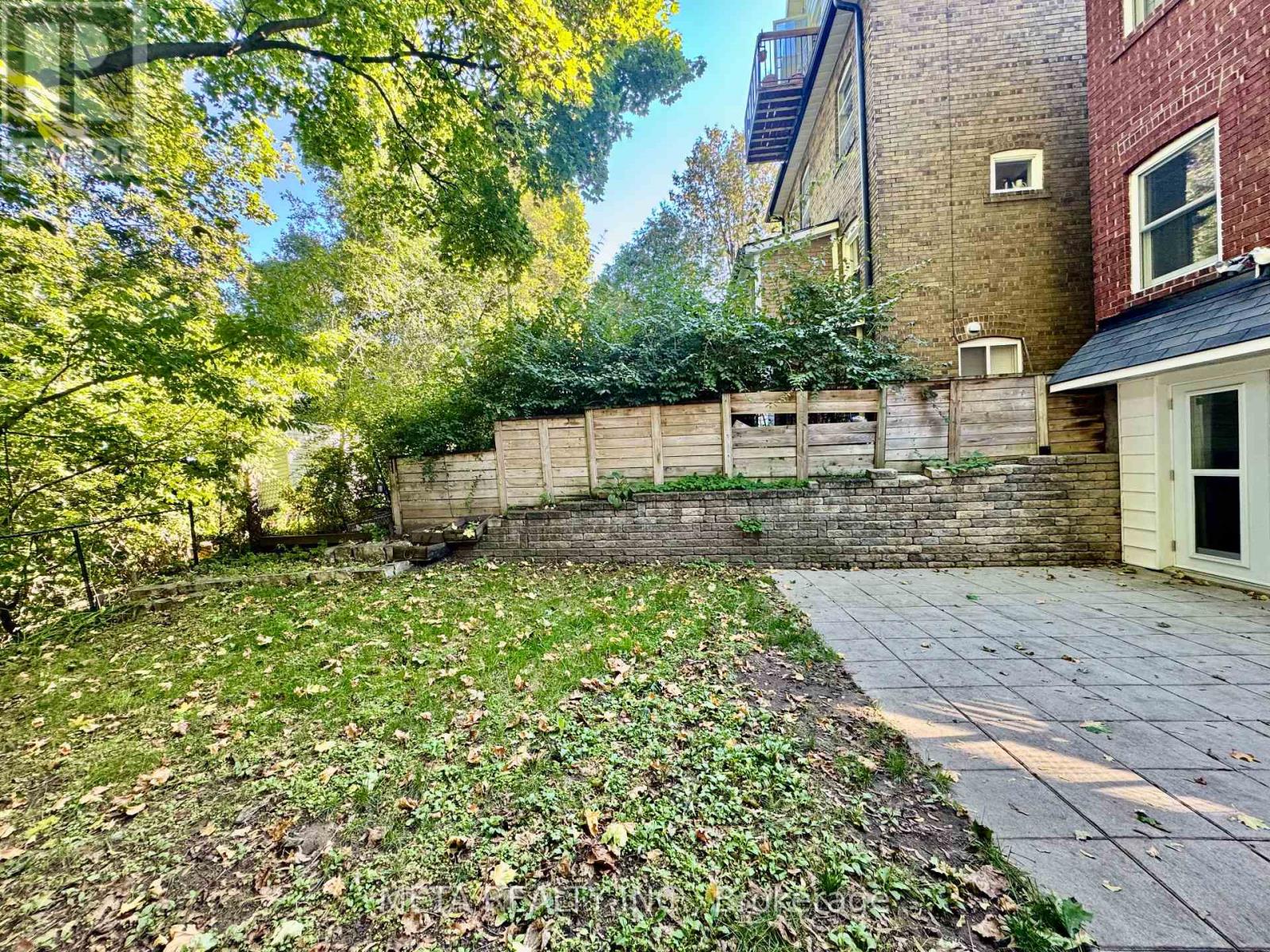 103 Kennedy Avenue, Toronto, Ontario  M6S 2X8 - Photo 40 - W12446094