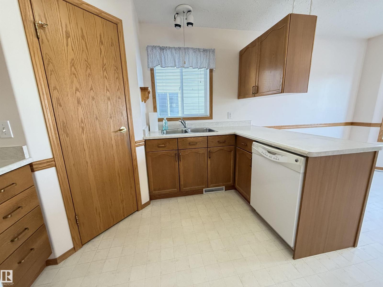 9829 100a, Morinville, Alberta  T8R 1T1 - Photo 11 - E4460970