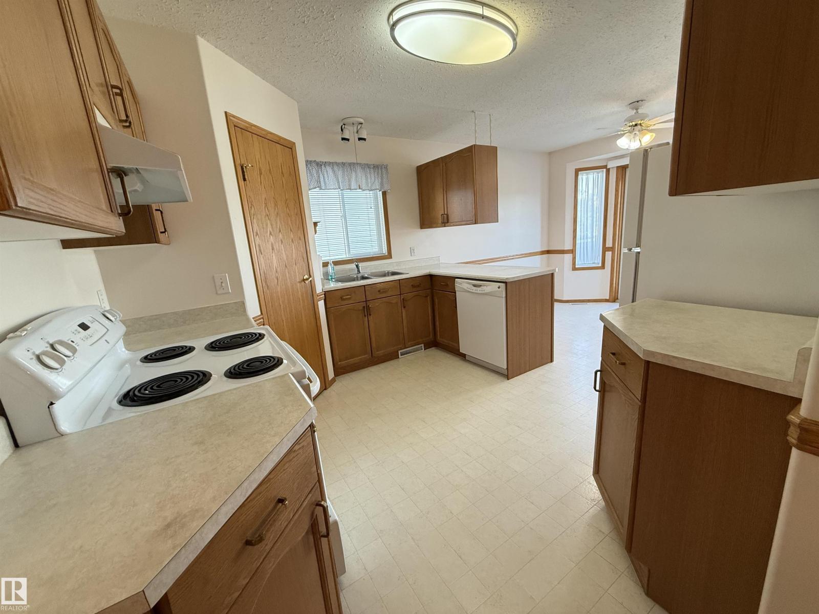 9829 100a, Morinville, Alberta  T8R 1T1 - Photo 9 - E4460970