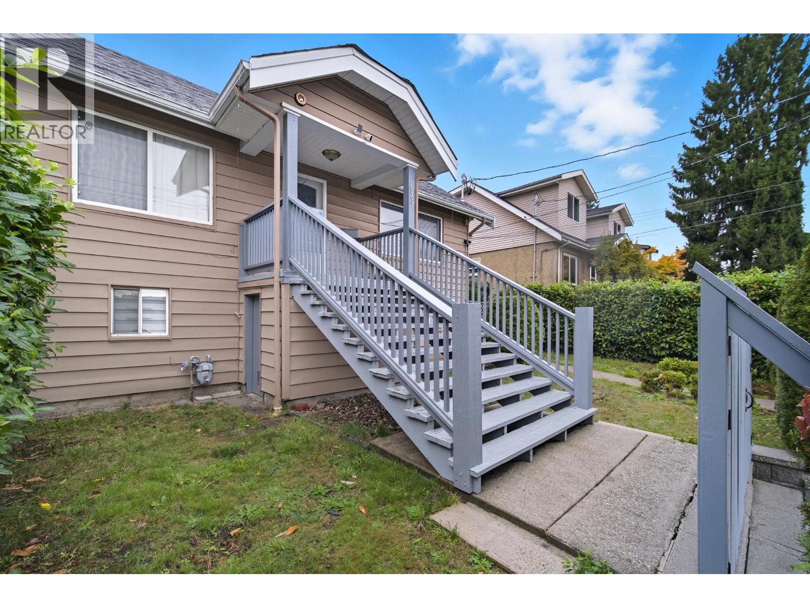 1515 Eighth Avenue, New Westminster, British Columbia  V3M 2S5 - Photo 3 - R3053518