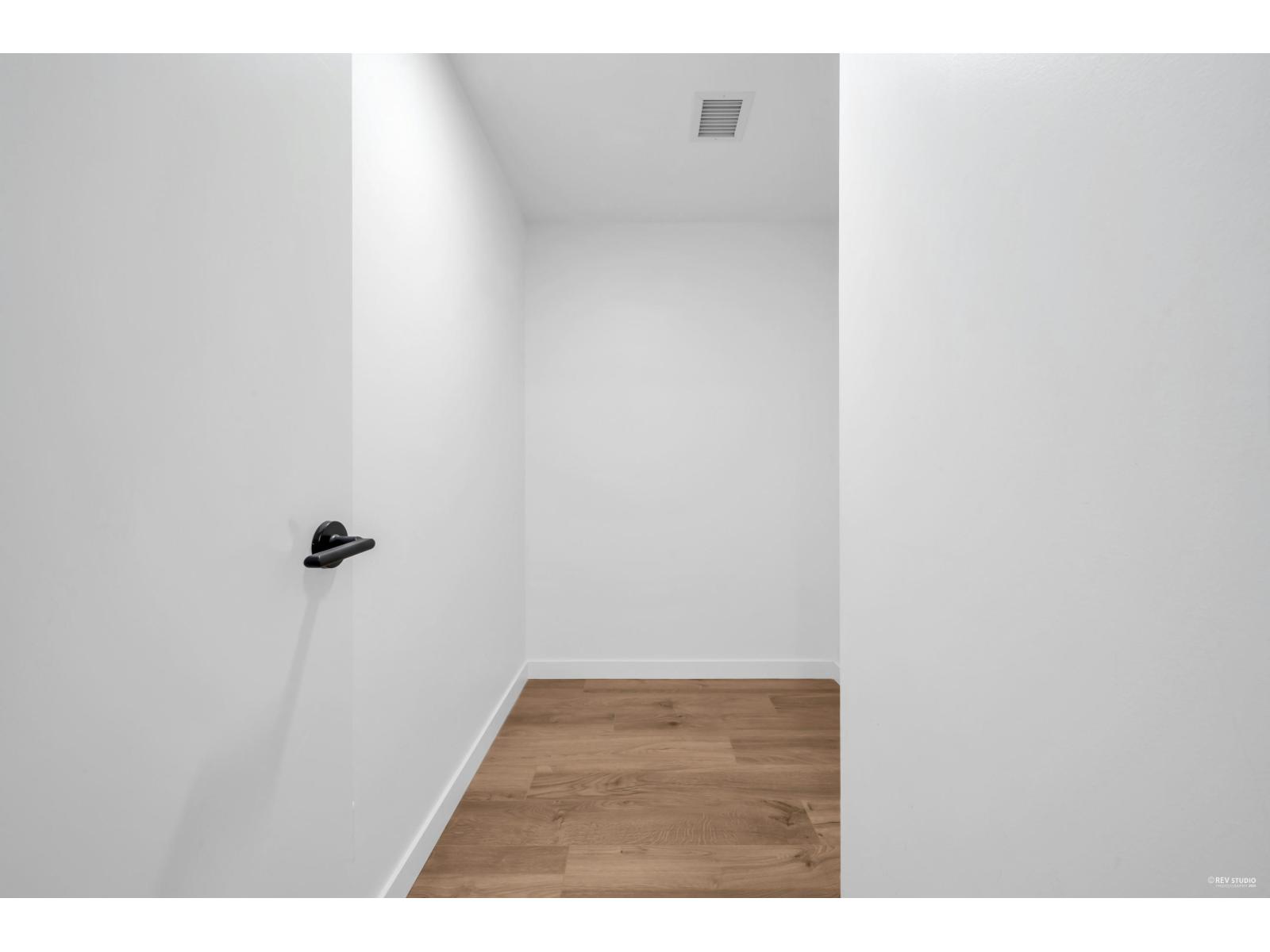 1506 10448 University Drive, Surrey, British Columbia  V3T 0S7 - Photo 17 - R3041893