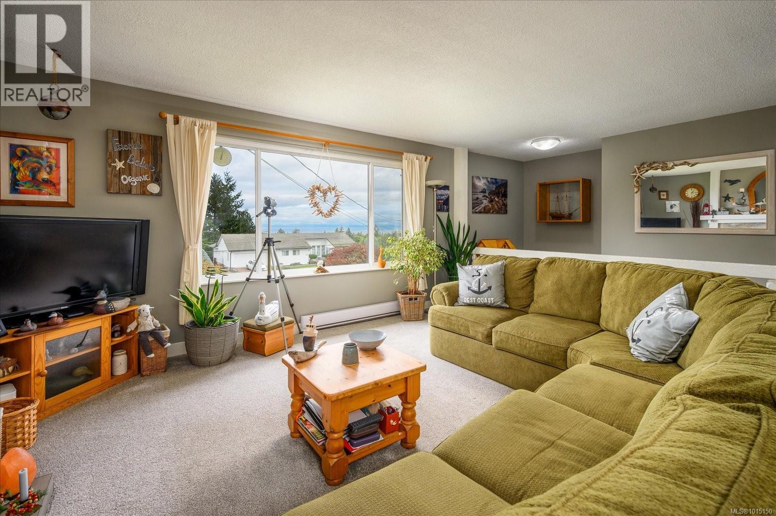 6891 Harwood Dr, Lantzville, British Columbia  V0R 2H0 - Photo 3 - 1015150