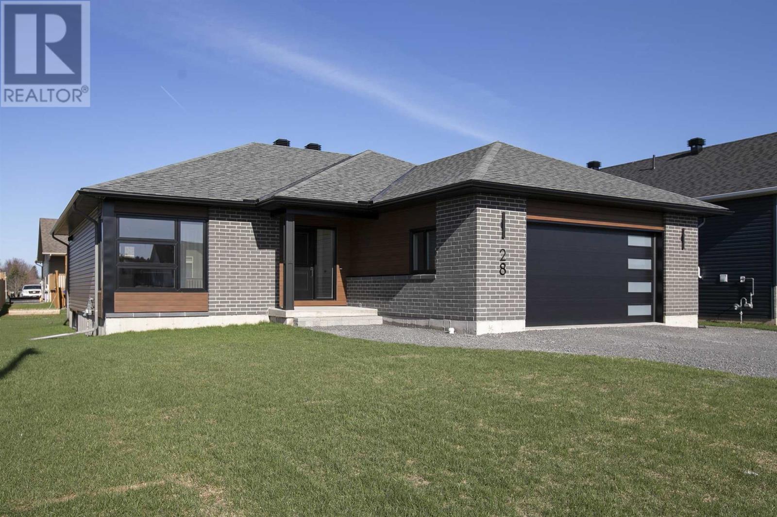 28 Noah Dr, Sault Ste. Marie, Ontario  P6C 6E6 - Photo 2 - SM252639