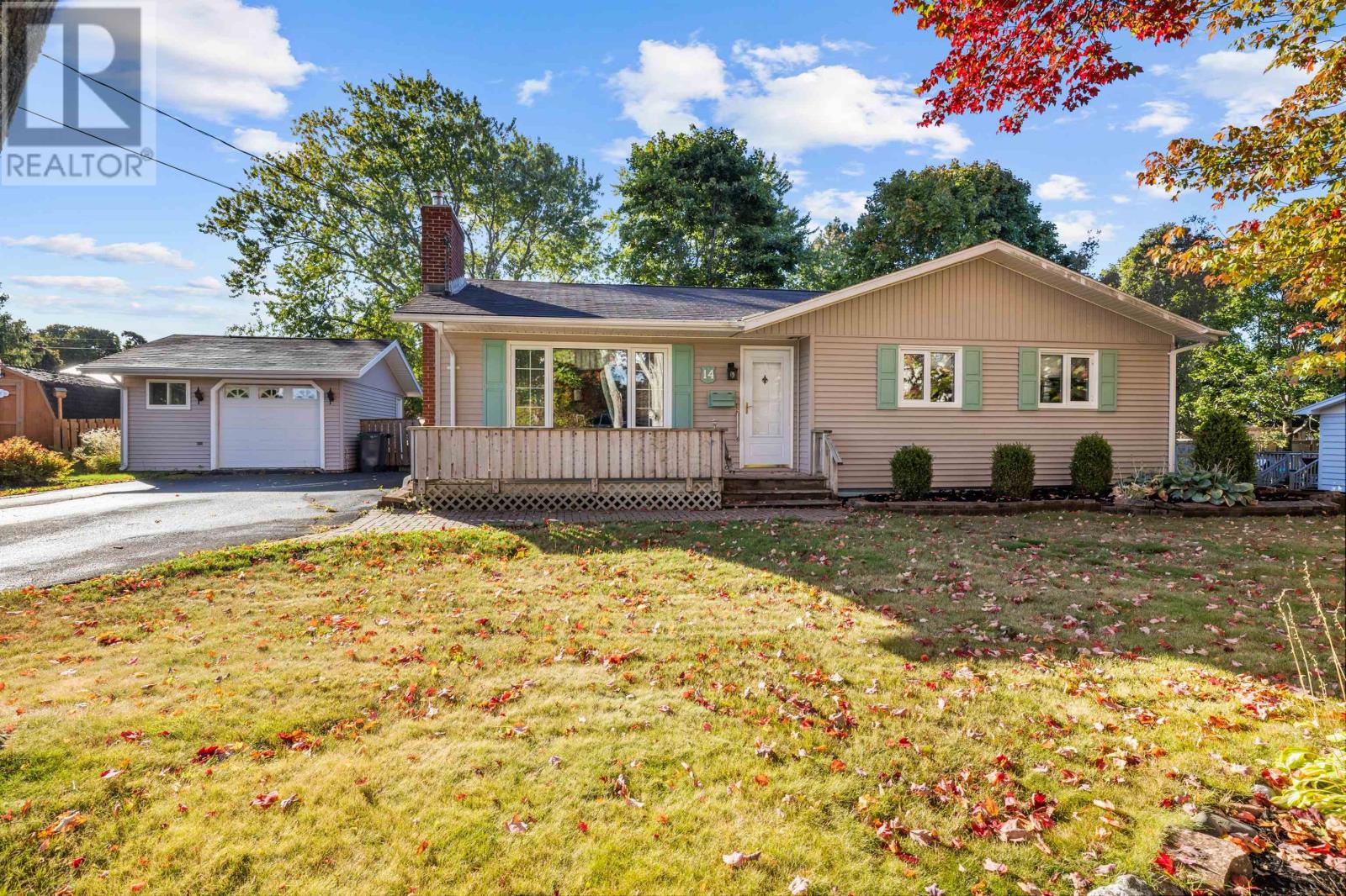 14 Birch Hill, Charlottetown, Prince Edward Island  C1A 6W5 - Photo 2 - 202525147