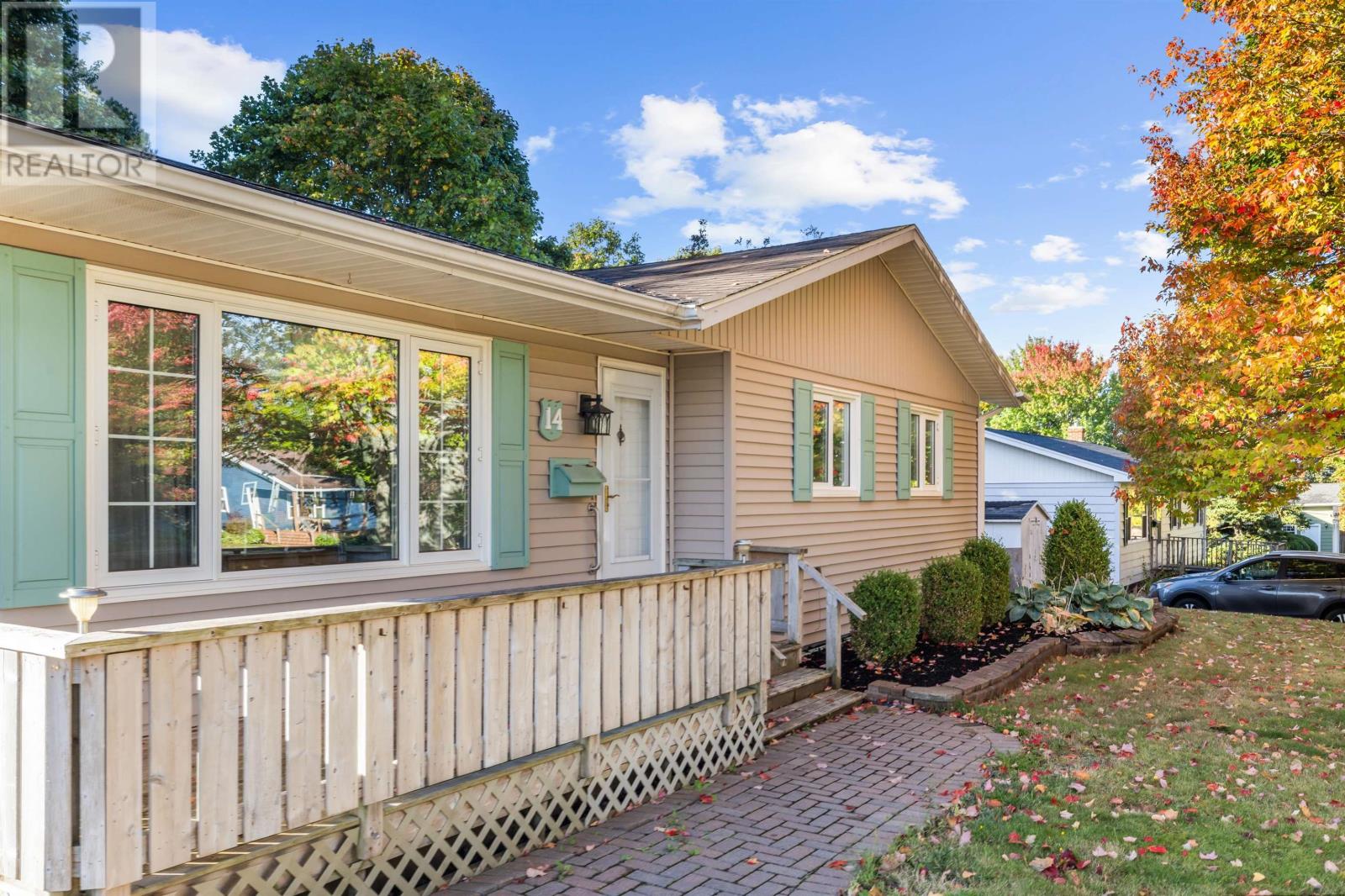 14 Birch Hill, Charlottetown, Prince Edward Island  C1A 6W5 - Photo 6 - 202525147