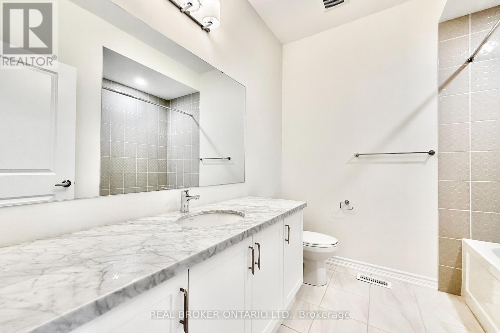 17 Freeman Williams Street, Markham, Ontario  L6C 3M7 - Photo 33 - N12441523