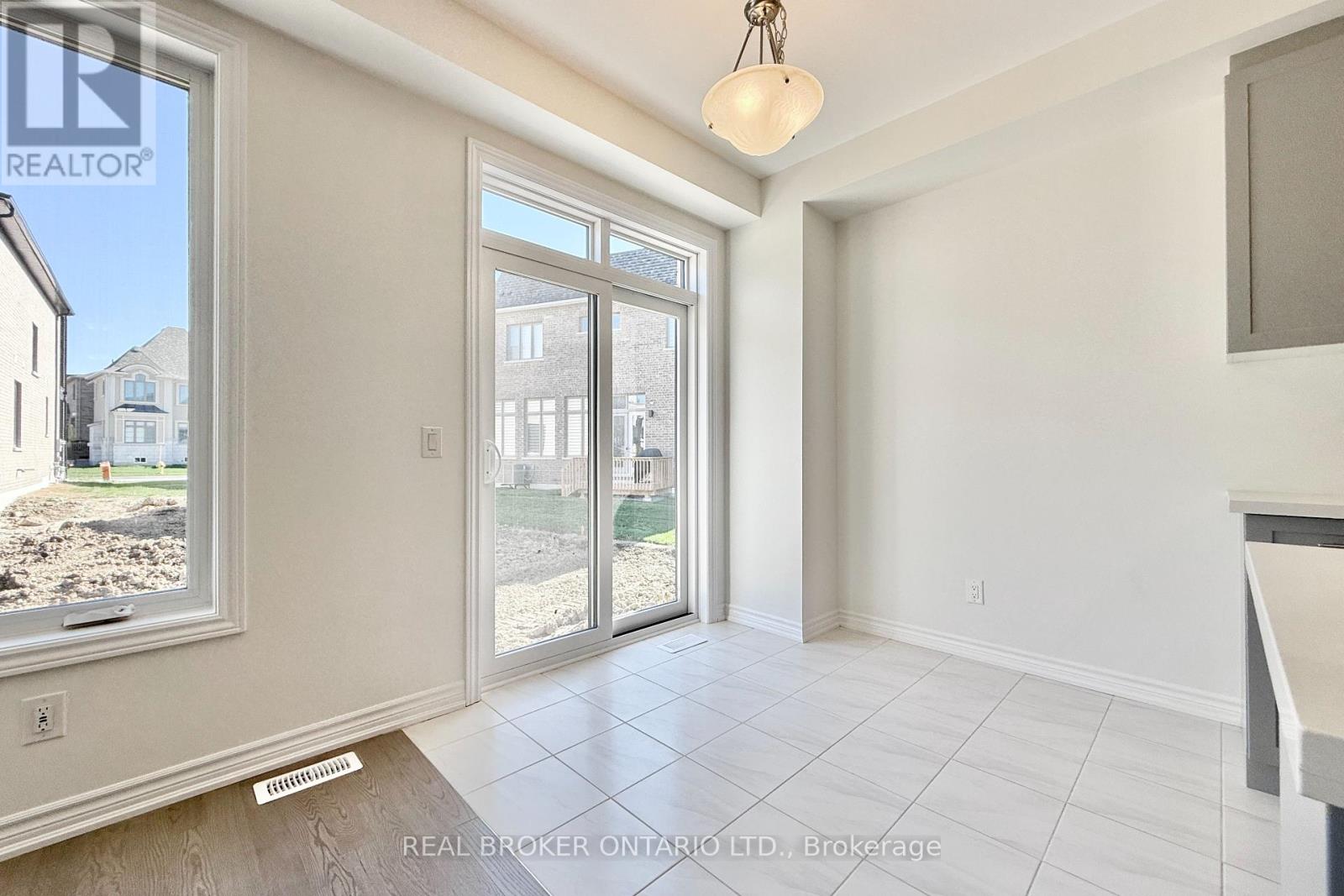 17 Freeman Williams Street, Markham, Ontario  L6C 3M7 - Photo 10 - N12441523