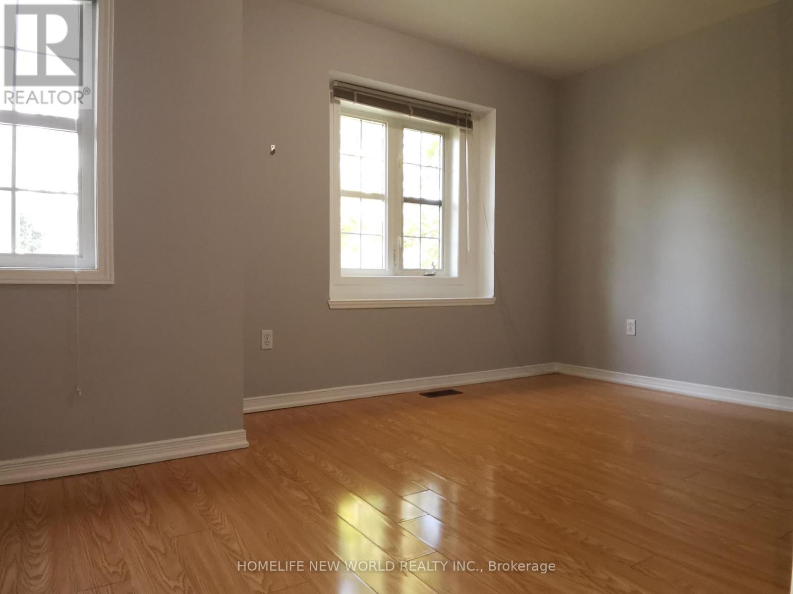 99 Selkirk Drive, Richmond Hill, Ontario  L4B 4S4 - Photo 19 - N12414159