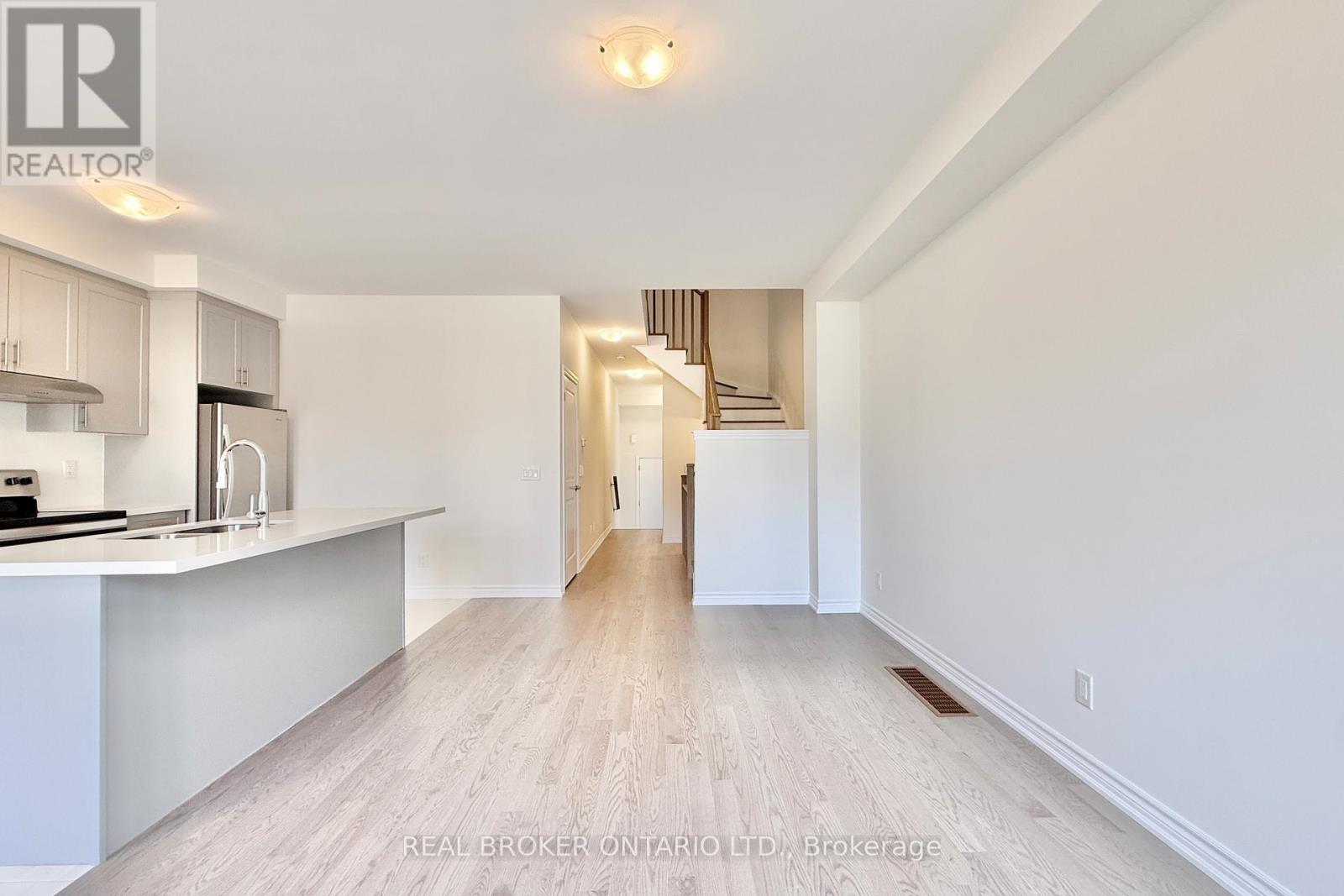 17 Freeman Williams Street, Markham, Ontario  L6C 3M7 - Photo 13 - N12441523