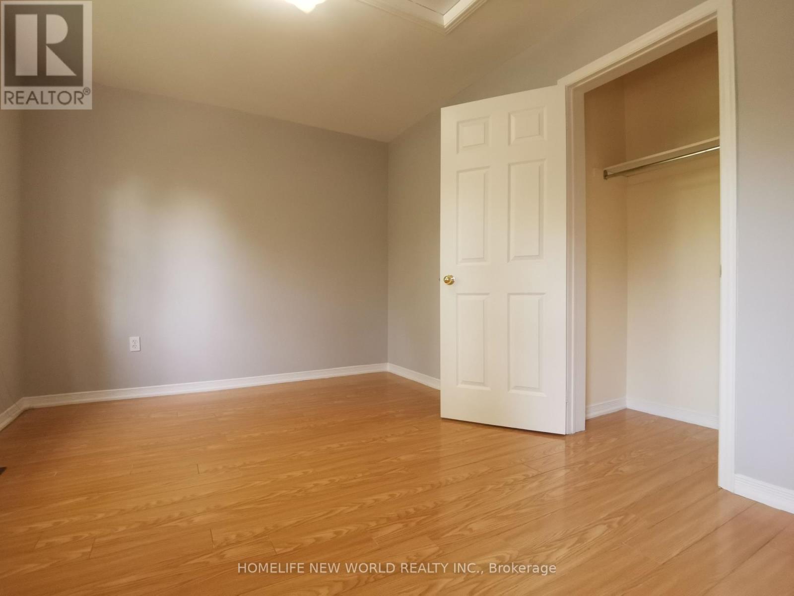 99 Selkirk Drive, Richmond Hill, Ontario  L4B 4S4 - Photo 20 - N12414159