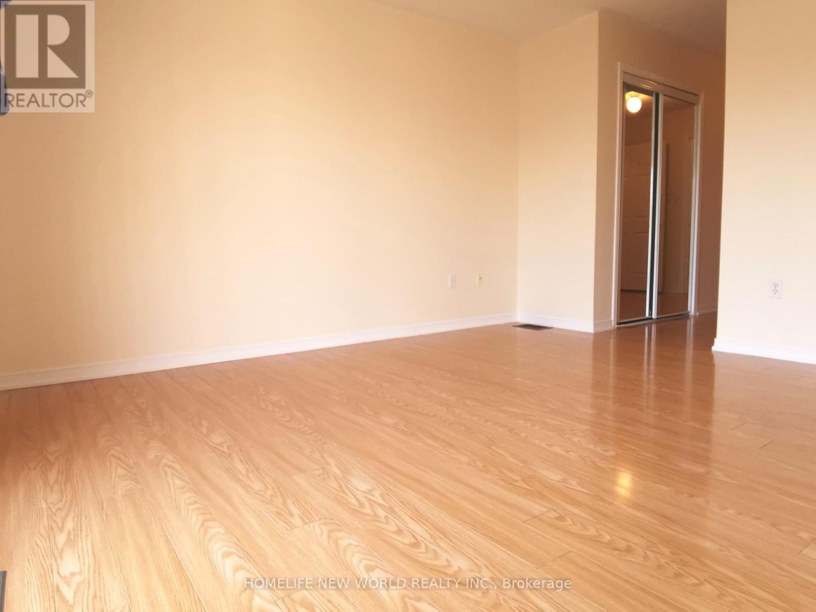 99 Selkirk Drive, Richmond Hill, Ontario  L4B 4S4 - Photo 16 - N12414159