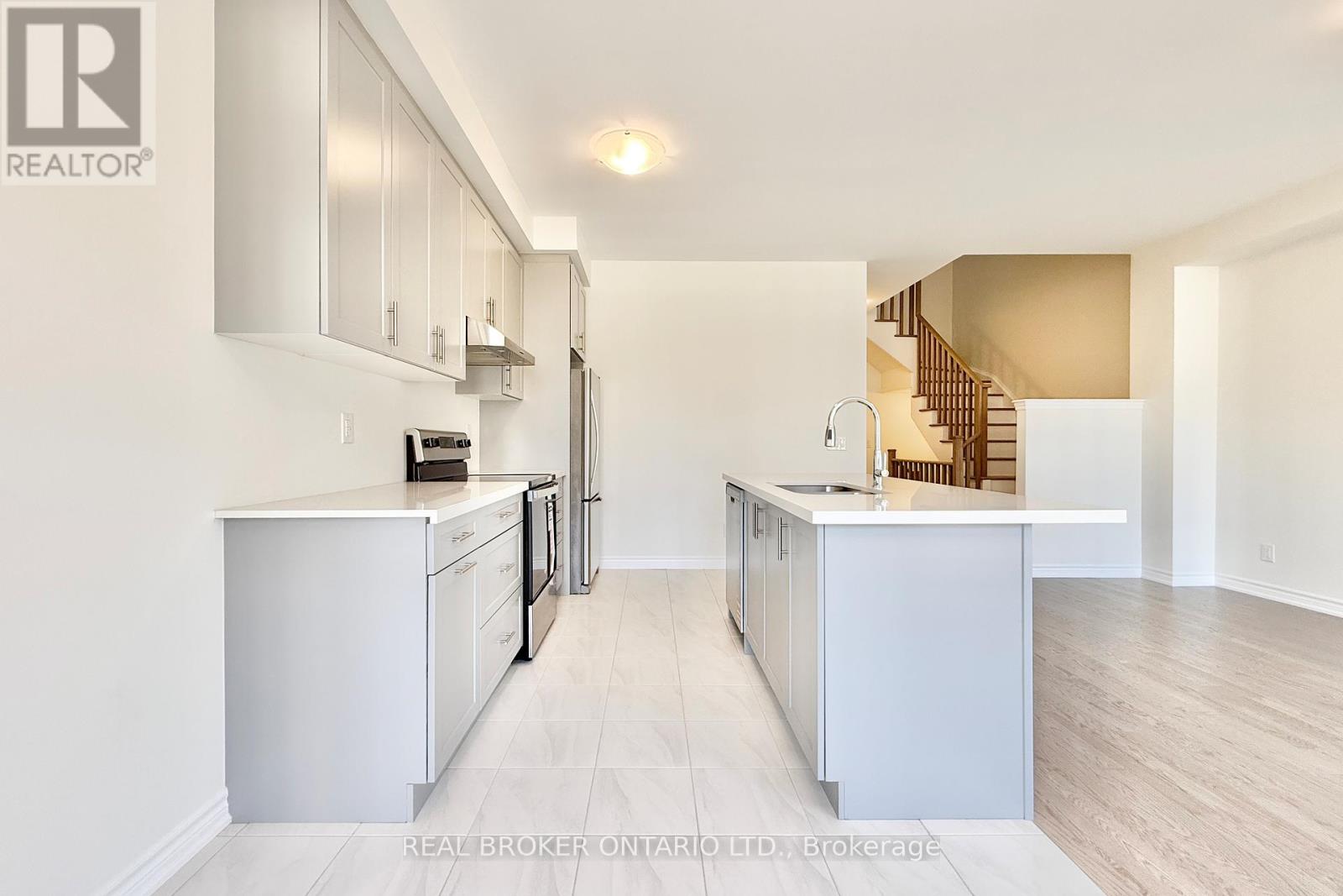 17 Freeman Williams Street, Markham, Ontario  L6C 3M7 - Photo 9 - N12441523