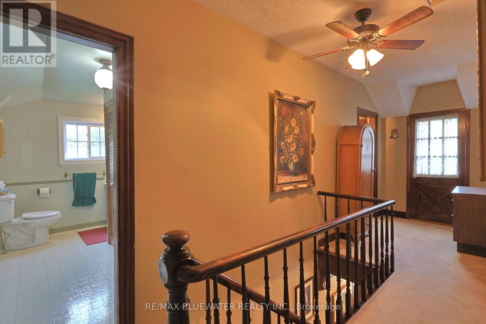 197 Broad Street, North Middlesex (Parkhill), Ontario  N0M 2K0 - Photo 23 - X12446136