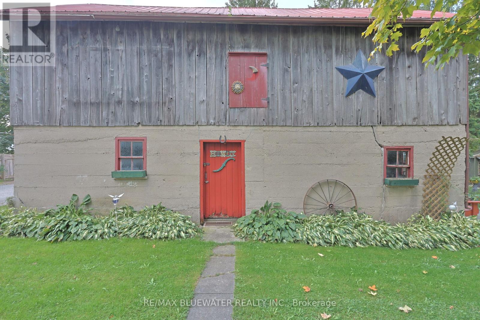 197 Broad Street, North Middlesex (Parkhill), Ontario  N0M 2K0 - Photo 36 - X12446136