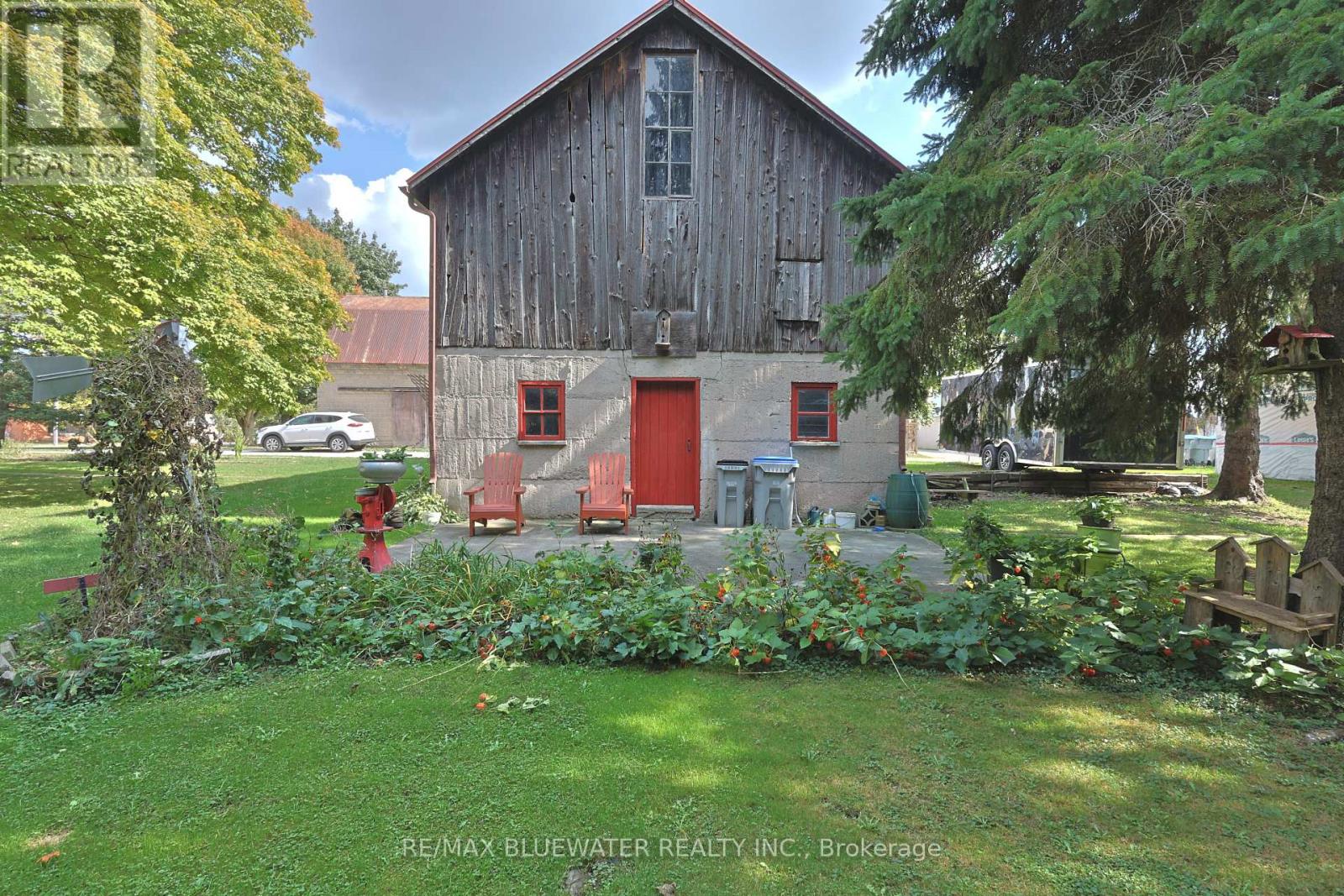 197 Broad Street, North Middlesex (Parkhill), Ontario  N0M 2K0 - Photo 39 - X12446136