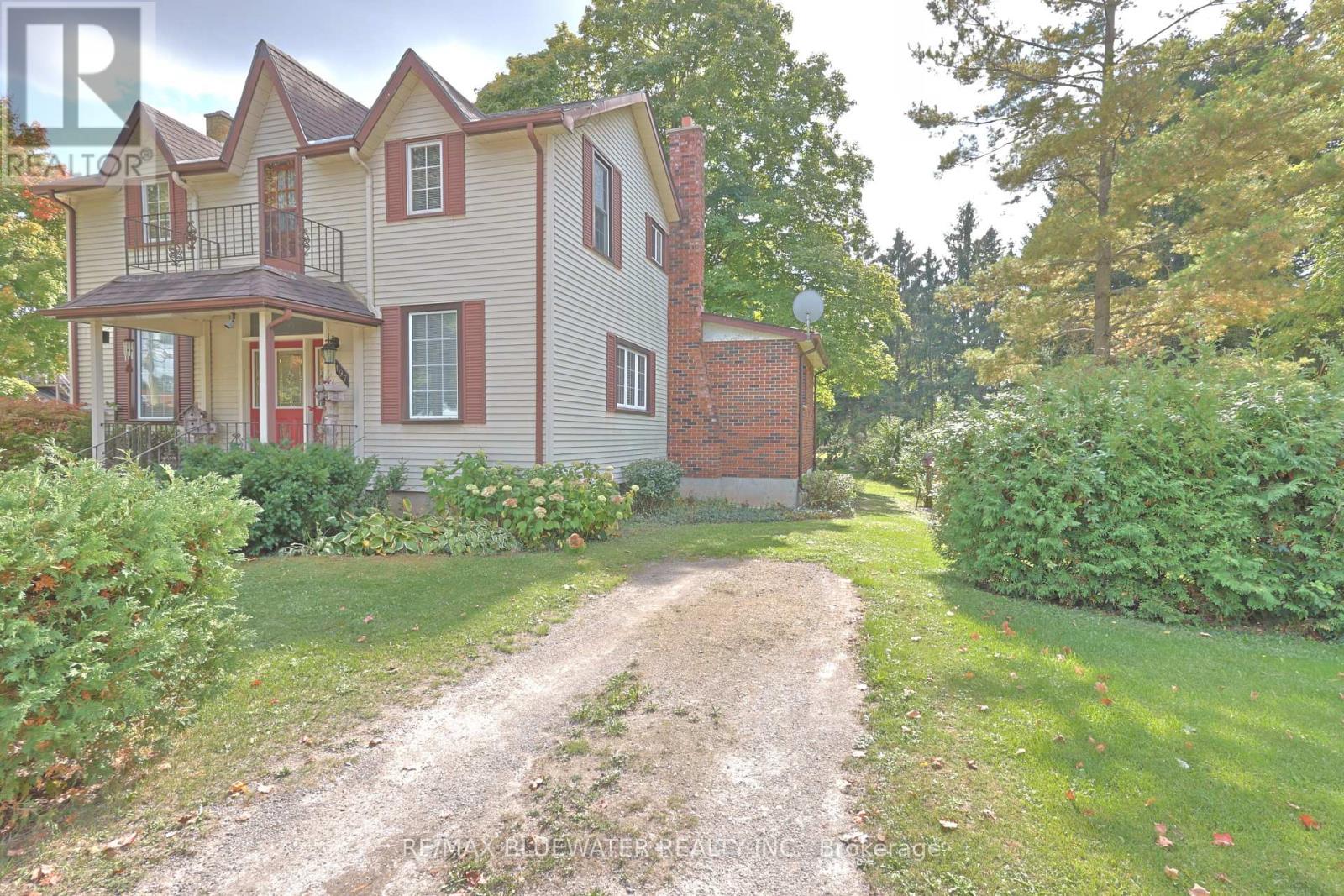197 Broad Street, North Middlesex (Parkhill), Ontario  N0M 2K0 - Photo 7 - X12446136