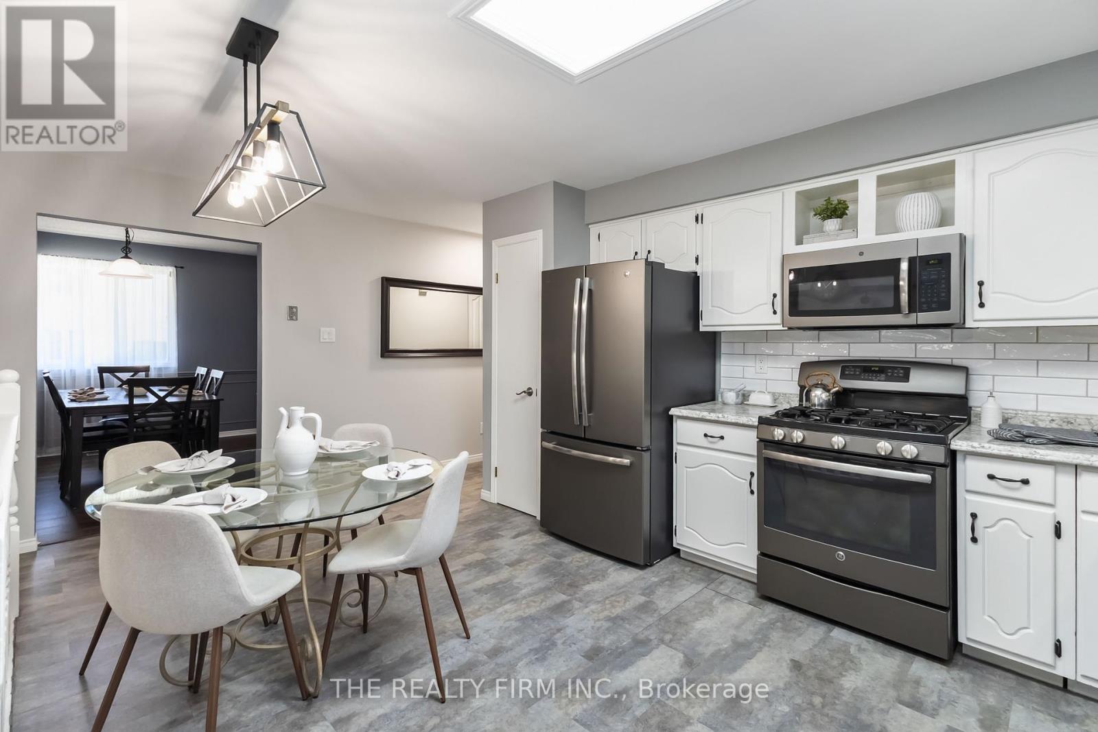1060 Guildwood Boulevard, London North, Ontario  N6H 4G5 - Photo 17 - X12446137