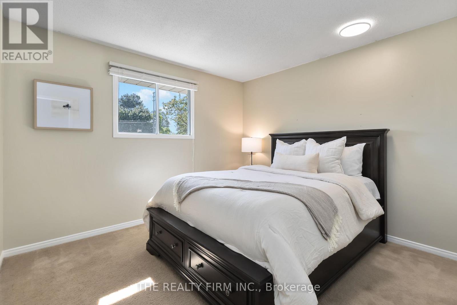1060 Guildwood Boulevard, London North, Ontario  N6H 4G5 - Photo 21 - X12446137
