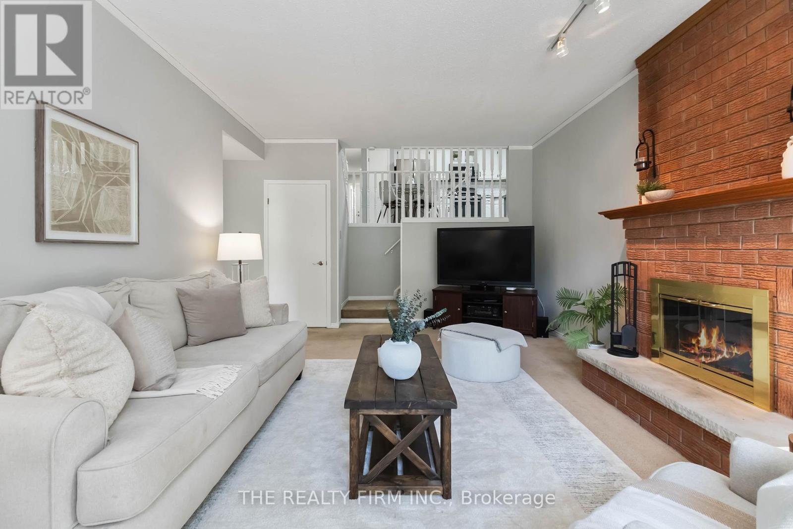 1060 Guildwood Boulevard, London North, Ontario  N6H 4G5 - Photo 25 - X12446137