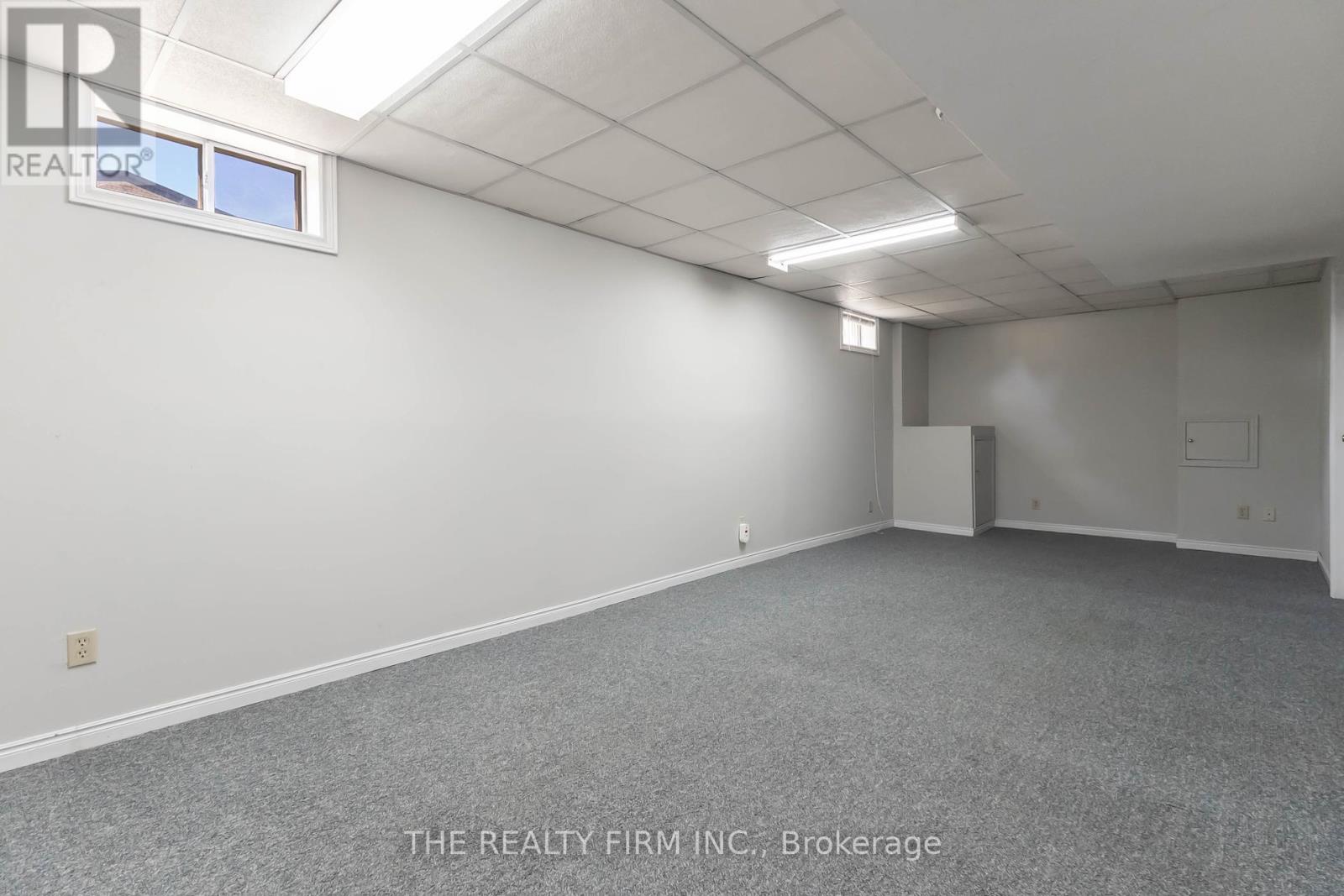 1060 Guildwood Boulevard, London North, Ontario  N6H 4G5 - Photo 33 - X12446137