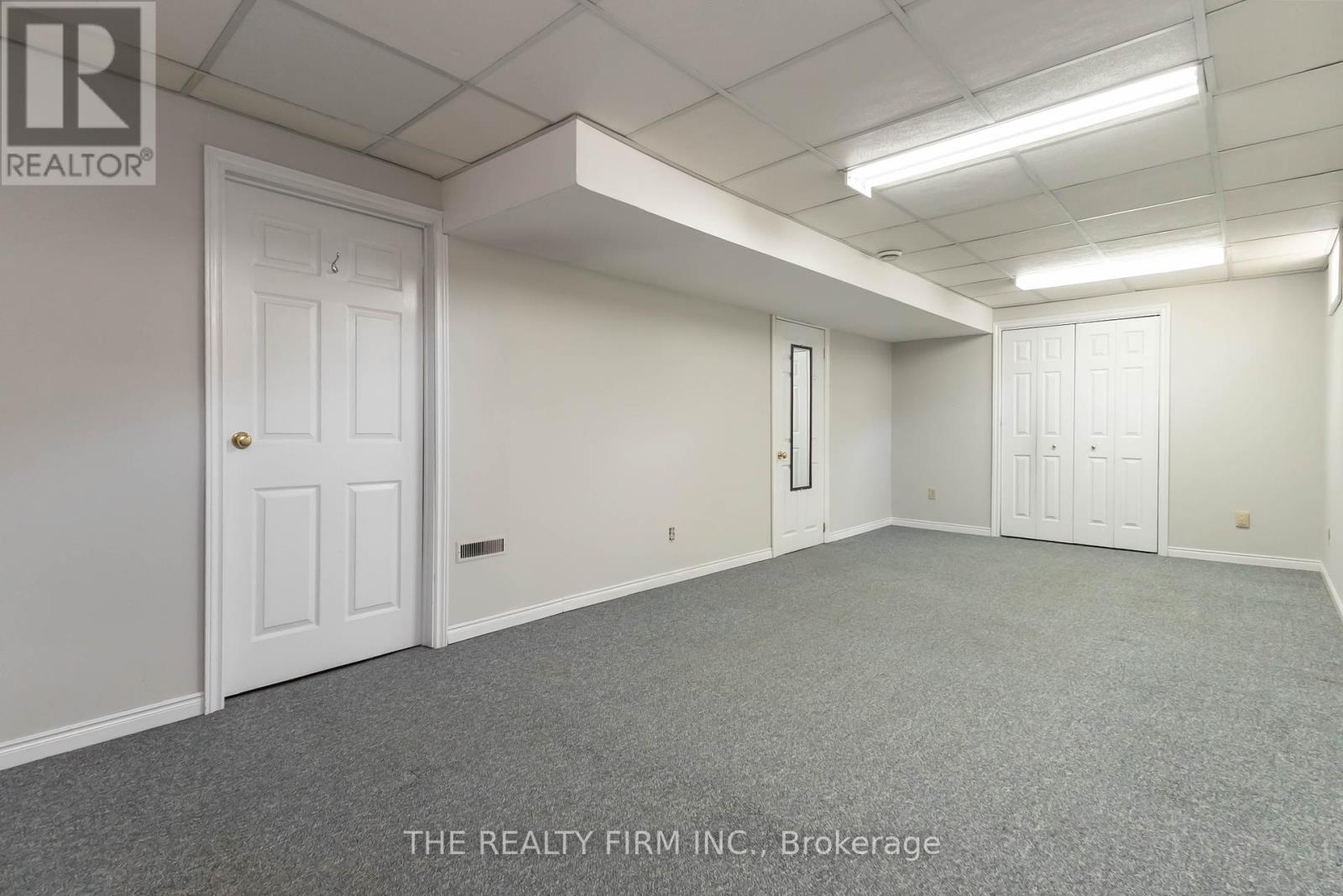 1060 Guildwood Boulevard, London North, Ontario  N6H 4G5 - Photo 34 - X12446137