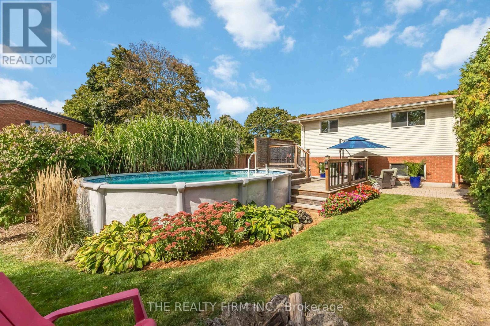 1060 Guildwood Boulevard, London North, Ontario  N6H 4G5 - Photo 43 - X12446137