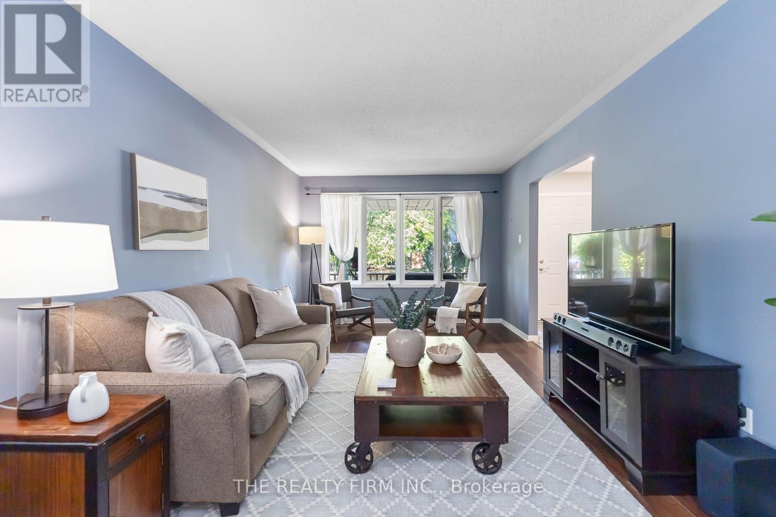 1060 Guildwood Boulevard, London North, Ontario  N6H 4G5 - Photo 6 - X12446137